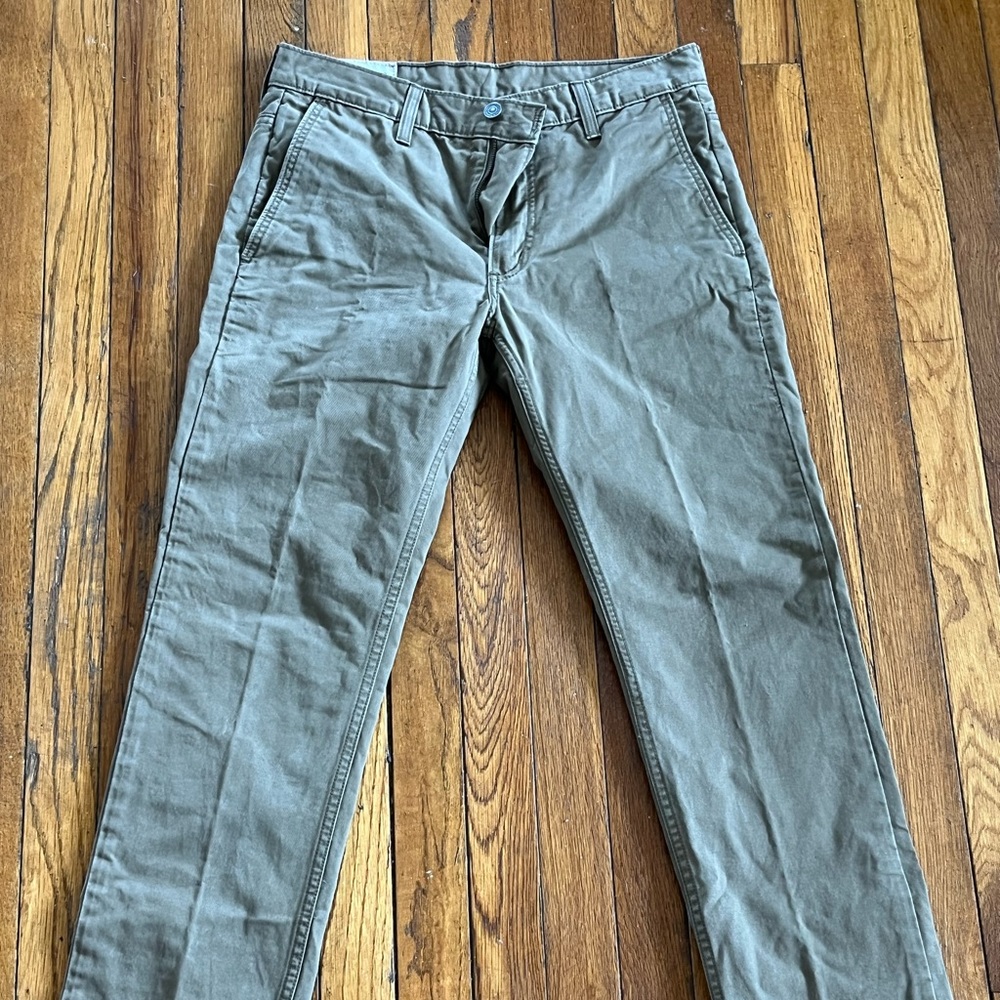 Levi’s khaki pants